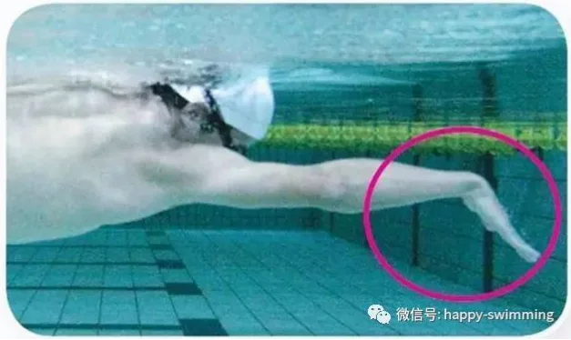 游泳S型划水如何提升高肘抓水效率？
